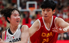 中國(guó)女籃搶20板，24歲籃板怪獸張子宇顯威！