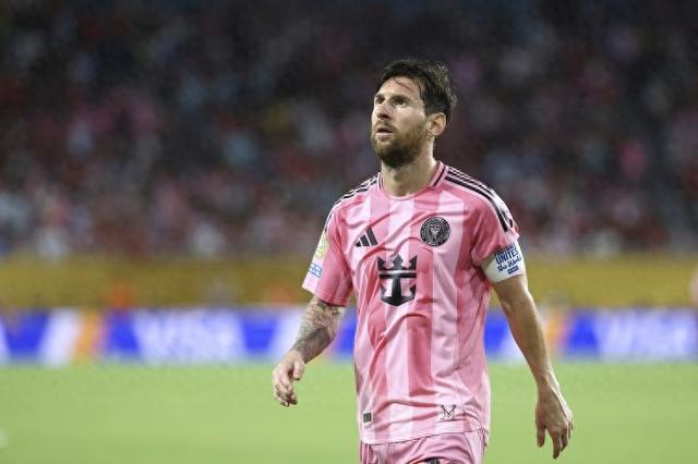 世俱杯8強四隊出爐，大巴黎勝，拜仁橫掃，梅西憾敗！