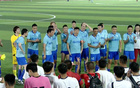 范志毅領隊上海老克勒勝村超5-1，捐款物85萬助榕江